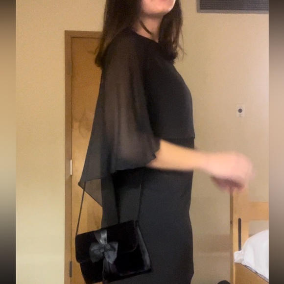 Black Vintage 80s Velvet
Shoulder Bag with Fabric Bow - Picture 5 of 5